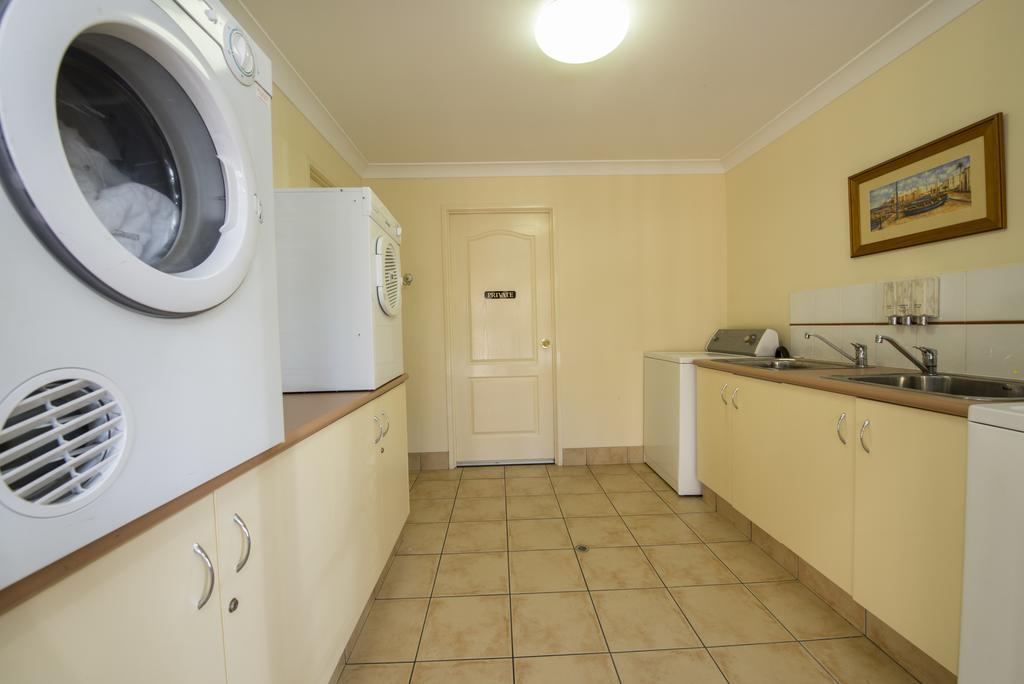 Cotswold Motor Inn Toowoomba Eksteriør billede