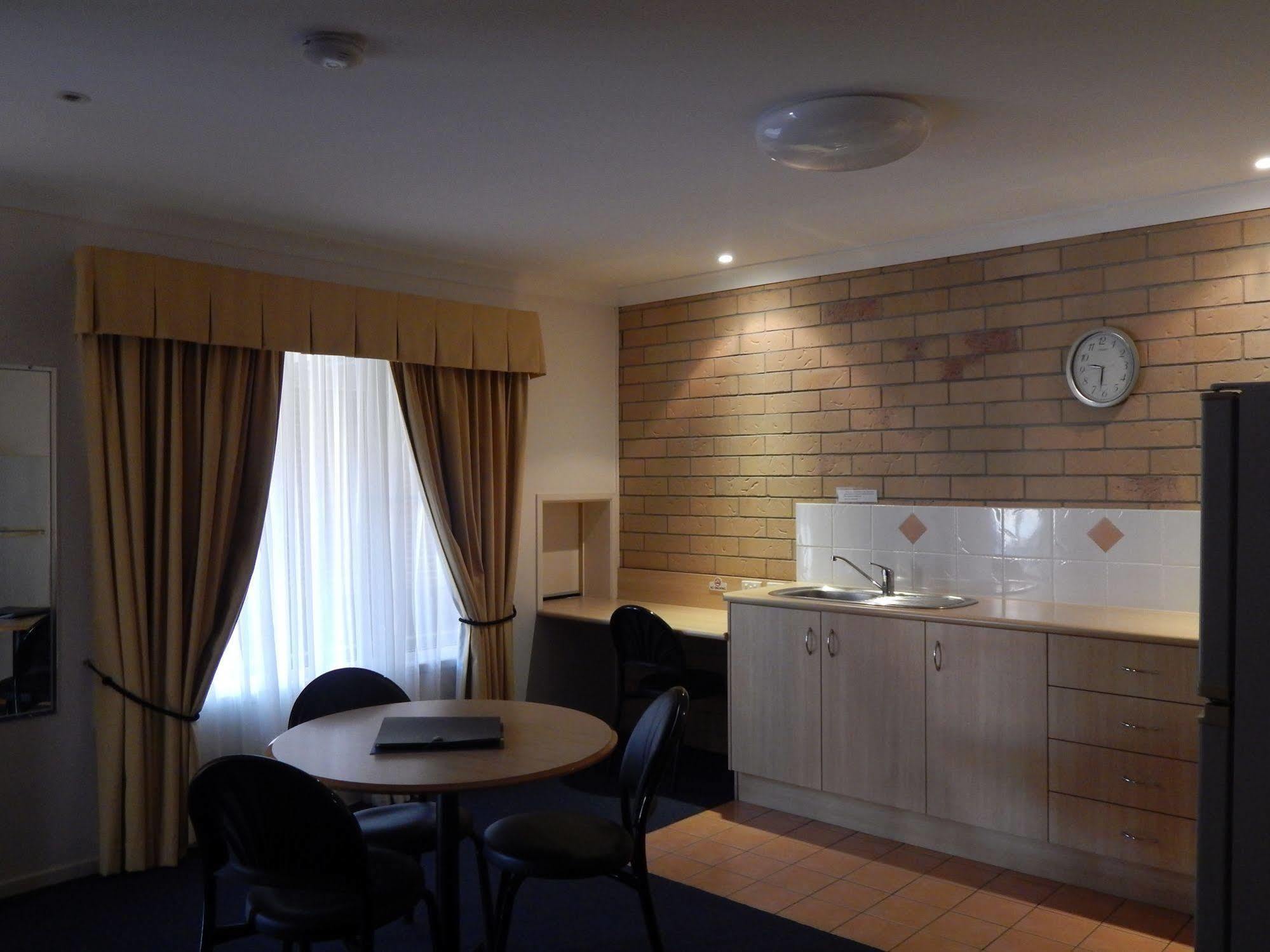Cotswold Motor Inn Toowoomba Eksteriør billede