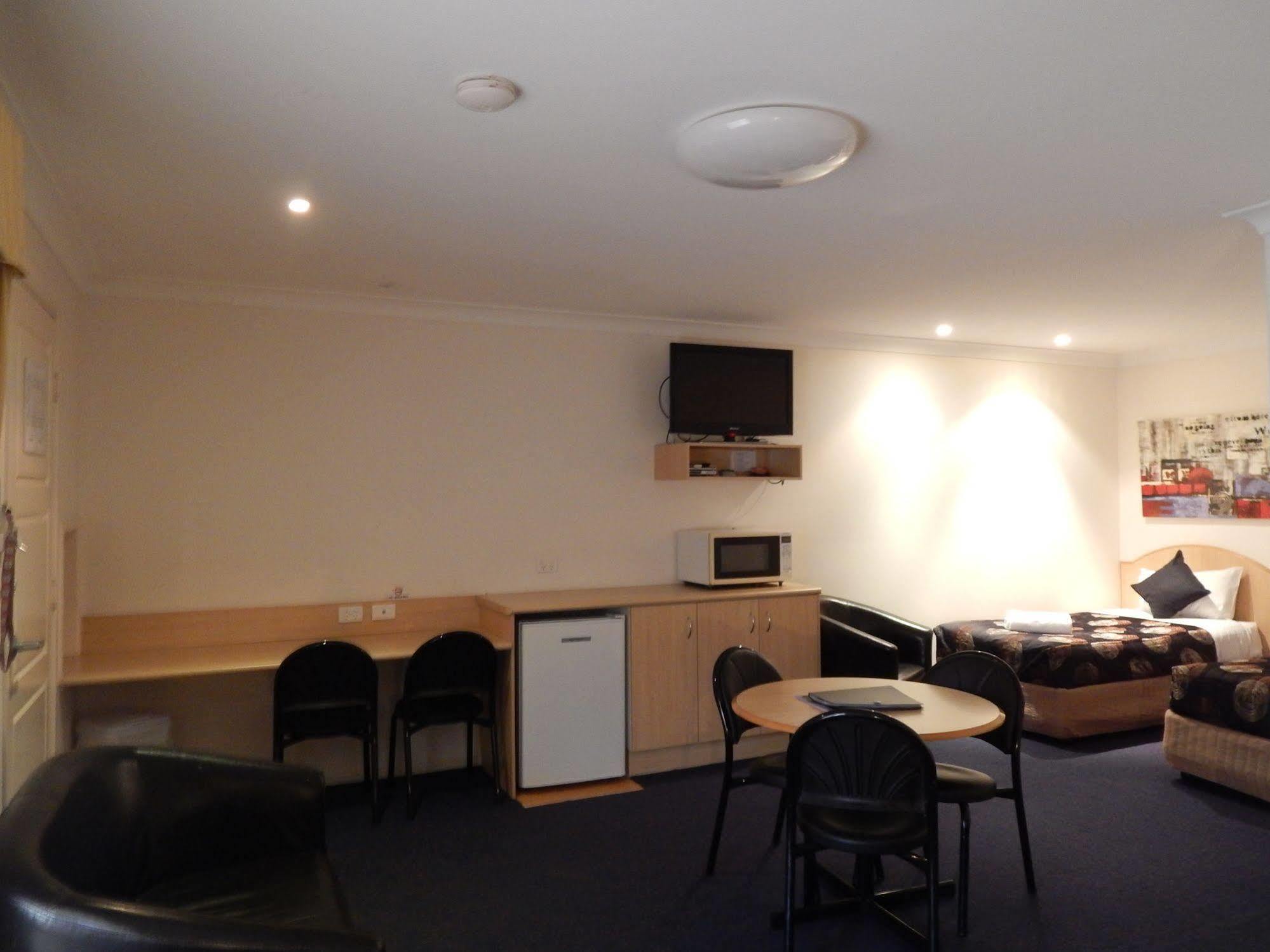 Cotswold Motor Inn Toowoomba Eksteriør billede